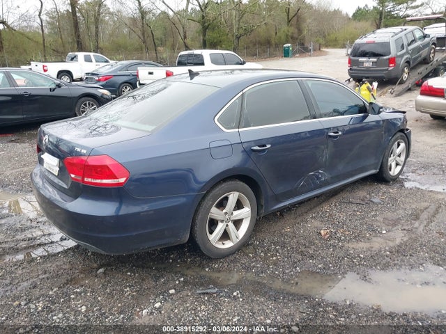1VWBT7A32EC053576 Volkswagen Passat 1.8t Se