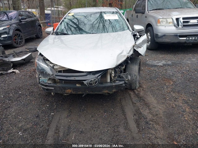 Toyota COROLLA LE 2018 5YFBURHE7JP839068 Image 11