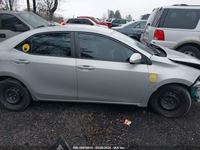 Toyota COROLLA LE 2018 5YFBURHE7JP839068 Image 12
