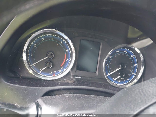 Toyota COROLLA LE 2018 5YFBURHE7JP839068 Image 14