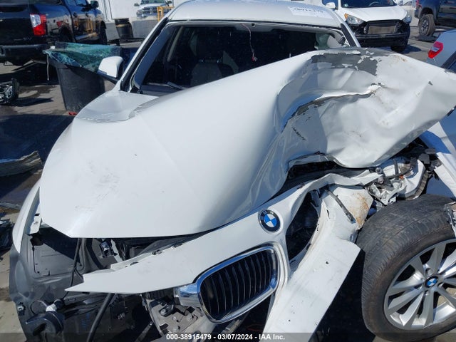 BMW 320i 2017 WBA8E1G39HNU18143 Image 10