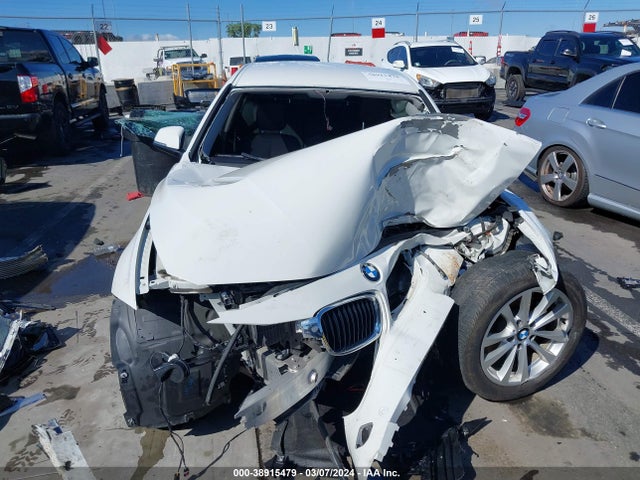 BMW 320i 2017 WBA8E1G39HNU18143 Image 12