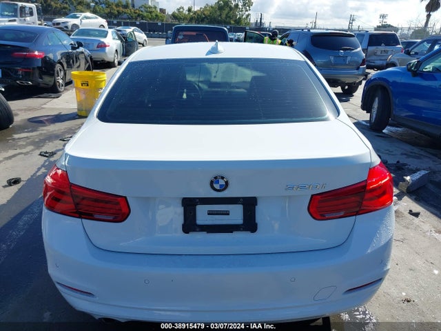 BMW 320i 2017 WBA8E1G39HNU18143 Image 16