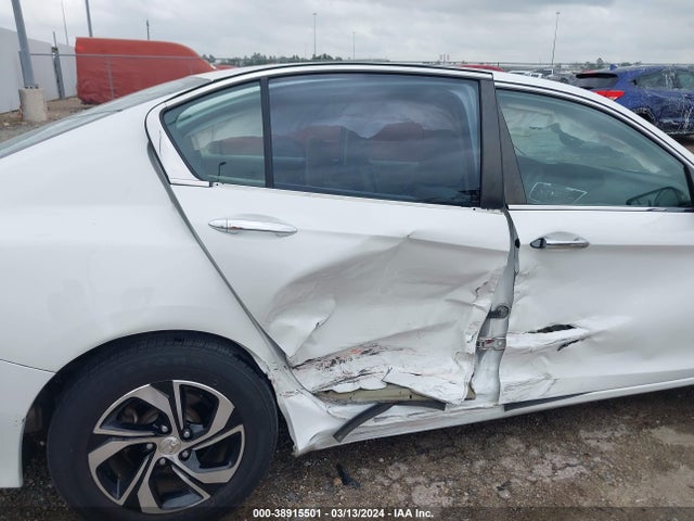 Honda ACCORD LX 2017 1HGCR2F3XHA087378 Image 6