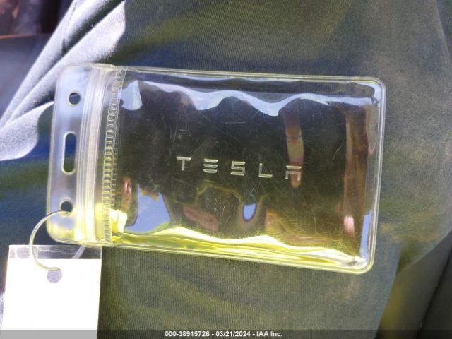 5YJYGDEDXMF106982 Tesla Model Y Standard Range Rear-wheel Drive