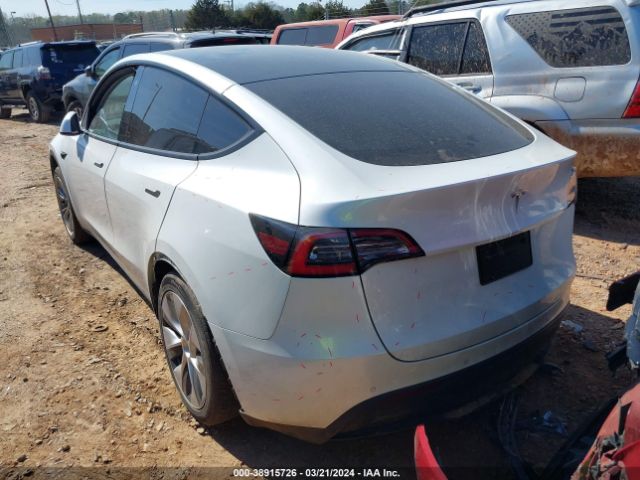 5YJYGDEDXMF106982 Tesla Model Y Standard Range Rear-wheel Drive