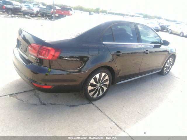 2013 VOLKSWAGEN JETTA HYBRID SEL PREMIUM VIN: 3VW637AJ2DM282689