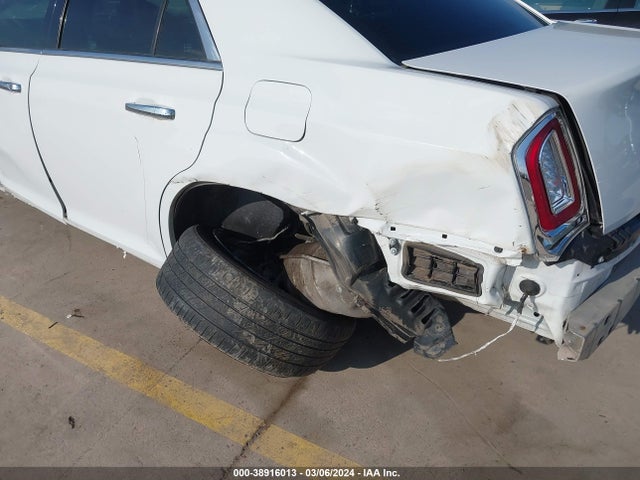 Chrysler 300 Limited 2019 2C3CCAEG6KH594807 Image 18