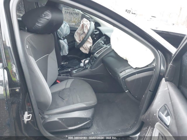 Ford FOCUS SE 2014 1FADP3F24EL129037 Image 5