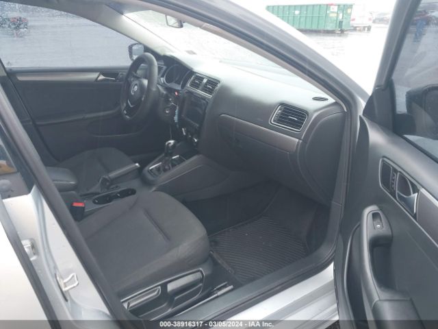 3VWLA7AJ8FM282109 Volkswagen Jetta 2.0l Tdi S
