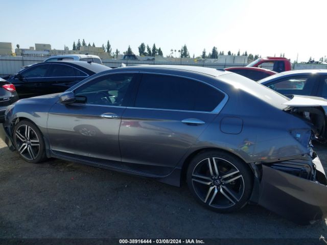 1HGCR3F9XHA040510 Honda Accord Touring V6