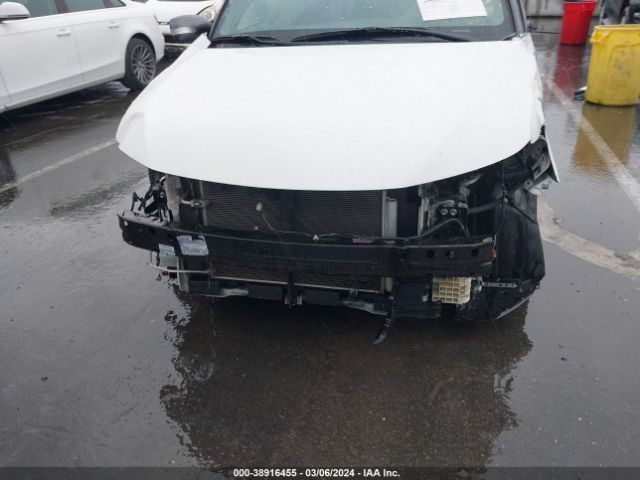JTKJF5C72GJ024113 Scion TC