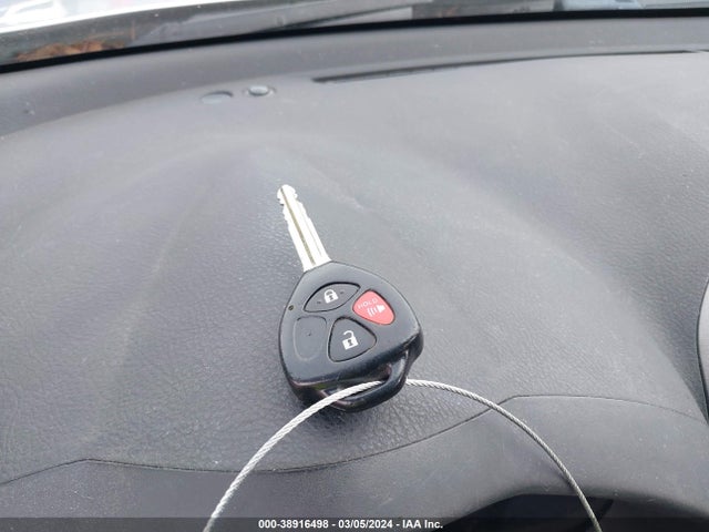2011 TOYOTA RAV4 BASE V6 VIN: JTMBK4DV7BD018247