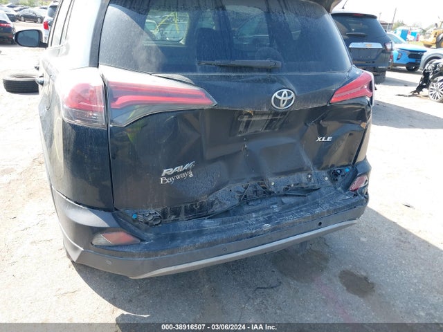 Toyota Rav4 Xle 2018 2T3WFREV3JW459019 Image 6