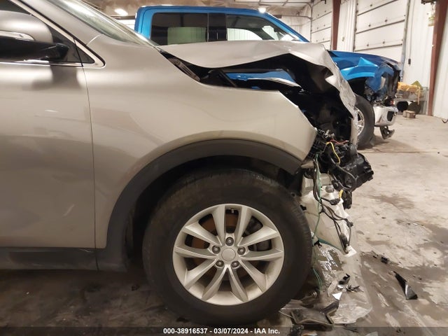 KIA Sorento 3.3l Lx 2018 5XYPG4A50JG348100 Image 19
