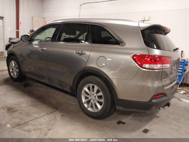 KIA Sorento 3.3l Lx 2018 5XYPG4A50JG348100 Image 3