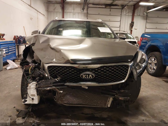 KIA Sorento 3.3l Lx 2018 5XYPG4A50JG348100 Image 6
