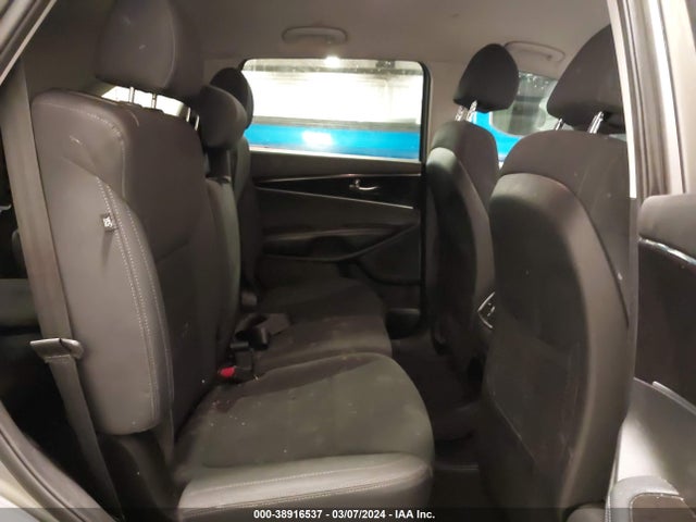 KIA Sorento 3.3l Lx 2018 5XYPG4A50JG348100 Image 8