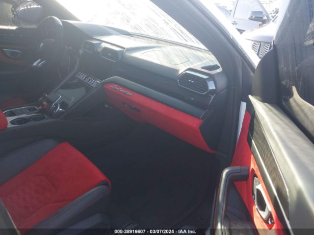 ZPBUA1ZL6NLA21886 Lamborghini Urus Graphite Capsule/pearl Capsule