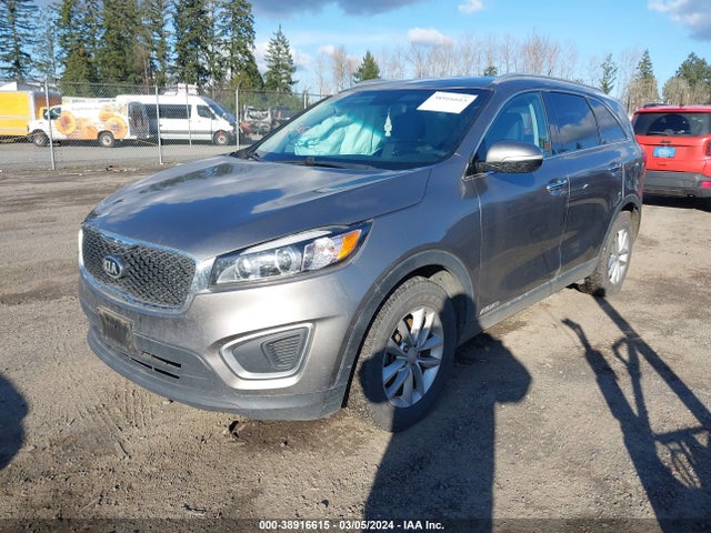 KIA Sorento 3.3l Lx 2017 5XYPGDA58HG194973 Image 2