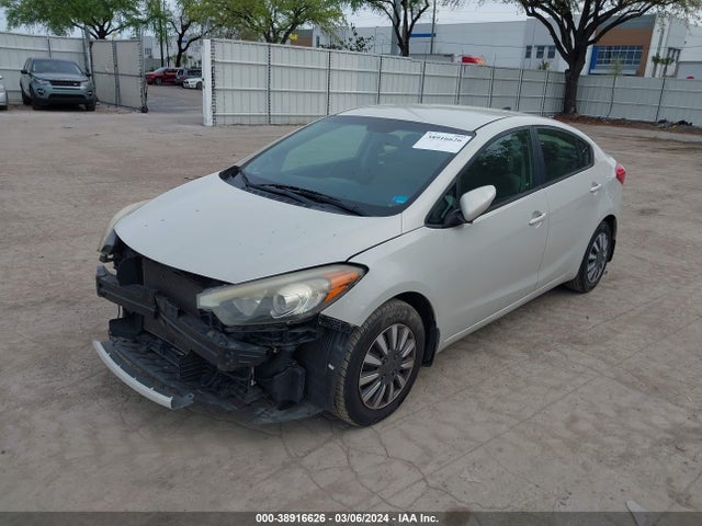 KIA FORTE LX 2014 KNAFK4A60E5177881 Image 2
