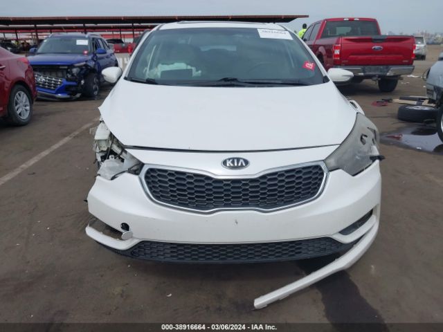 KNAFZ4A88G5616650 KIA FORTE EX