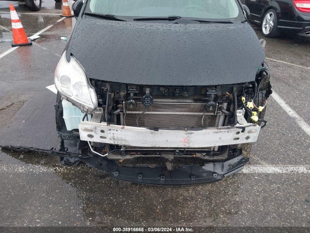 Toyota Prius Two 2014 JTDKN3DU9E1825271 Image 6