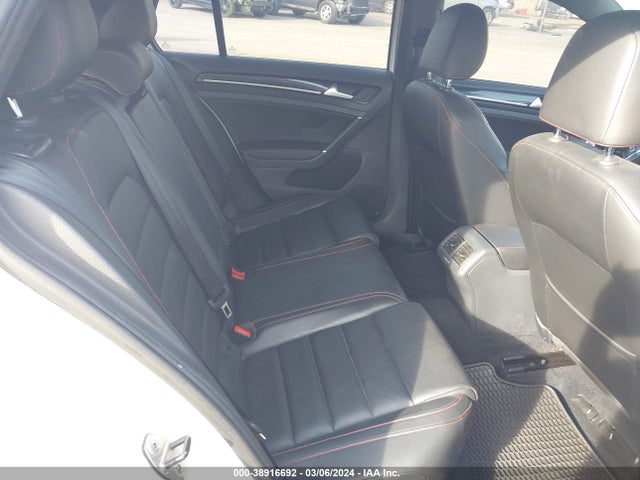 3VW4T7AU8GM057246 Volkswagen Golf Gti Se 4-door