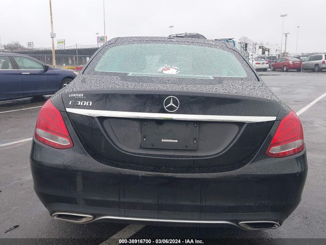 55SWF4JB2GU162626 Mercedes-Benz C 300 Luxury/sport