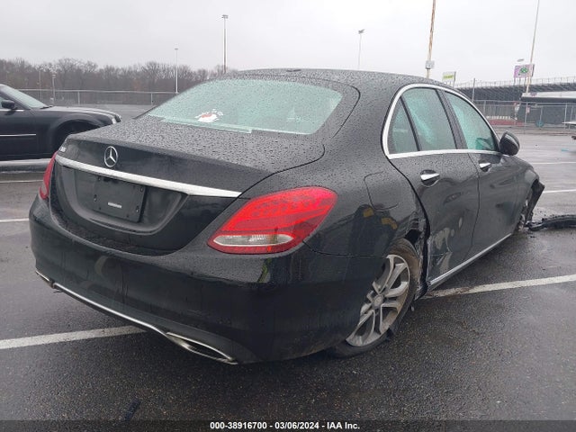 55SWF4JB2GU162626 Mercedes-Benz C 300 Luxury/sport