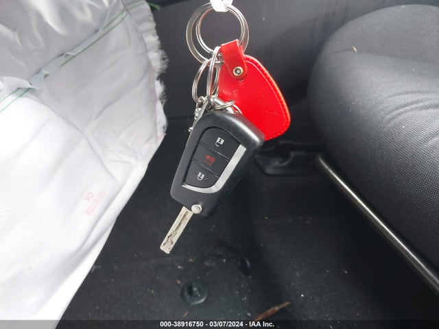 Toyota C-HR LE 2021 NMTKHMBX3MR120217 Image 11