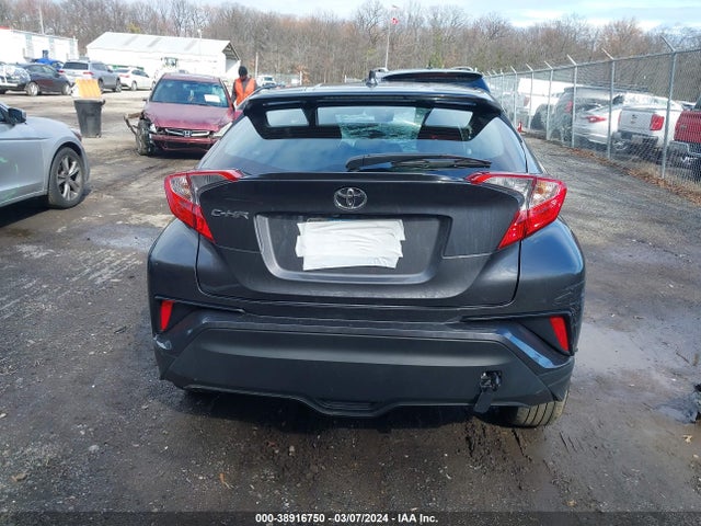 Toyota C-HR LE 2021 NMTKHMBX3MR120217 Image 17