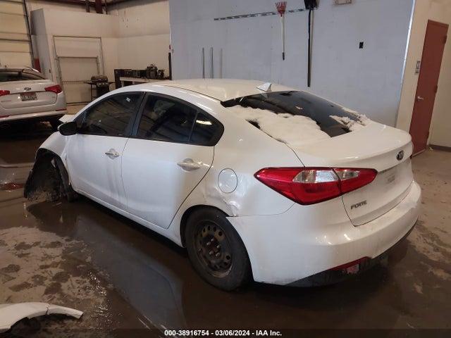 KIA FORTE LX 2015 KNAFX4A66F5394578 Image 3