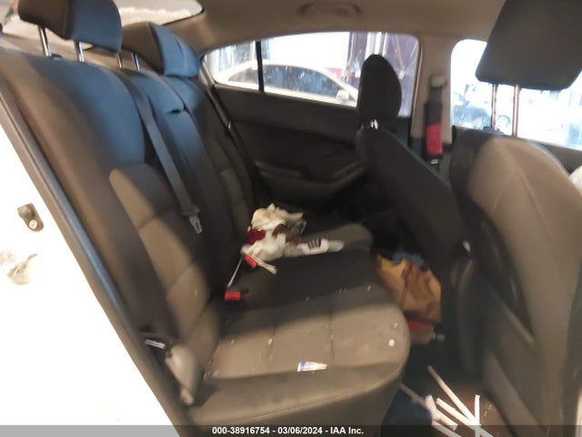 KIA FORTE LX 2015 KNAFX4A66F5394578 Image 8