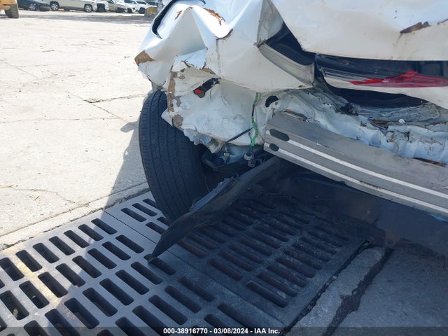 Toyota CAMRY LE 2021 4T1C11AK6MU600077 Image 17