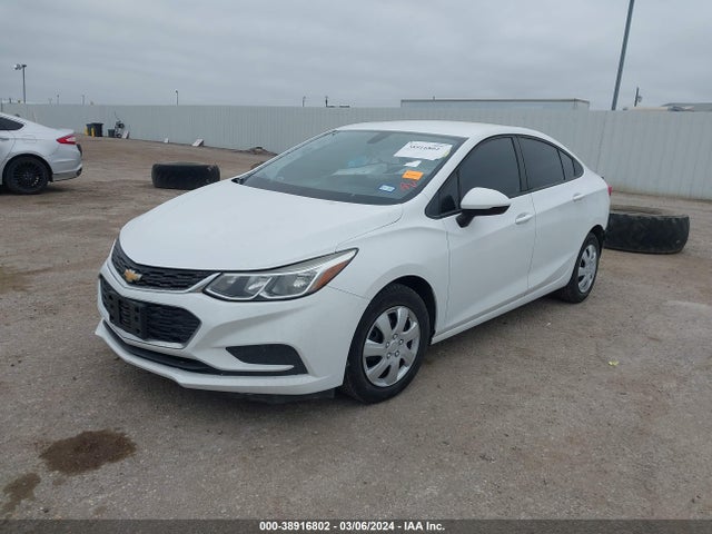 Chevrolet Cruze Ls Auto 2018 1G1BC5SM7J7100384 Image 2