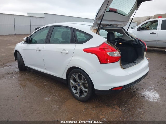 Ford FOCUS SE 2014 1FADP3K27EL296725 Image 3