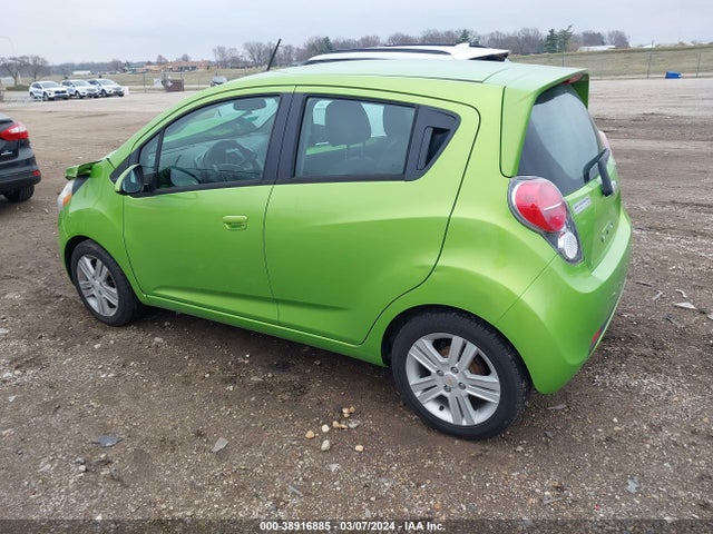 Chevrolet Spark 1lt Cvt 2015 KL8CD6S90FC730989 Image 3