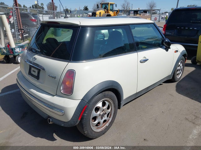 2004 MINI COOPER WMWRC33444TC52532 Photo 3