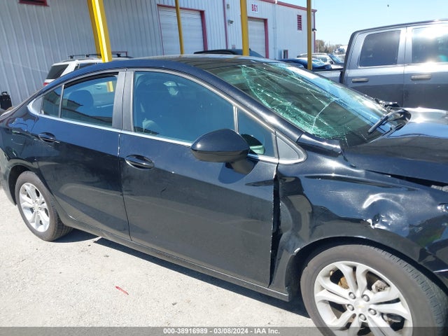 Chevrolet CRUZE LT 2019 1G1BE5SM8K7116556 Image 13