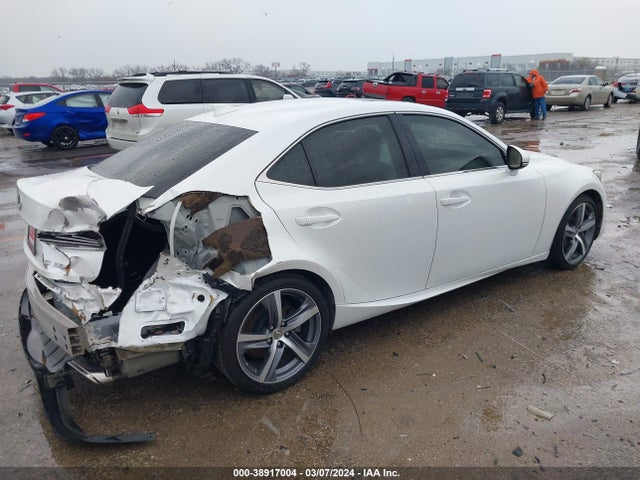 Lexus IS 300 2020 JTHDA1D2XL5104596 Image 4