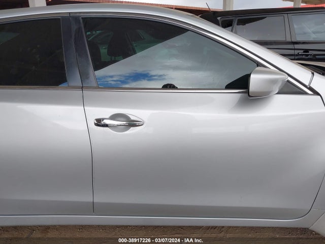 Nissan Altima 2.5 S 2018 1N4AL3AP3JC105064 Image 13