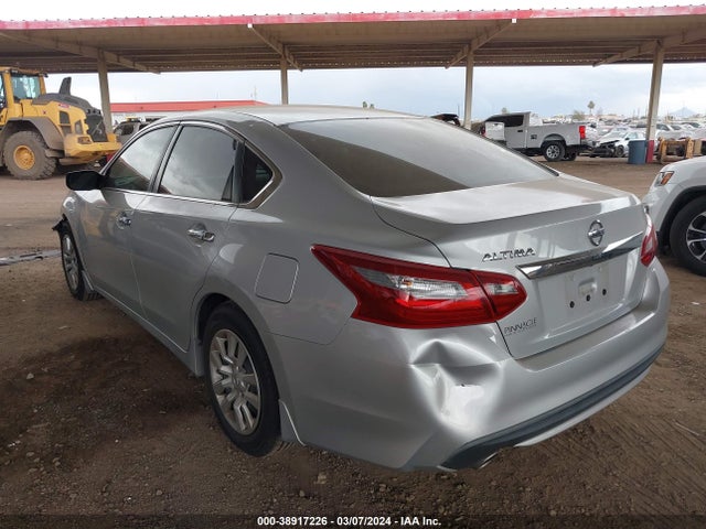 Nissan Altima 2.5 S 2018 1N4AL3AP3JC105064 Image 3