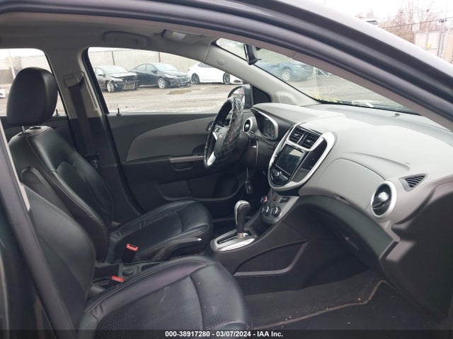Chevrolet Sonic Premier Auto 2019 1G1JF5SB4K4122962 Image 5