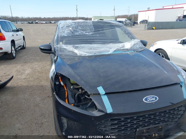 1FMCU9BZ2LUB39122 Ford Escape Se Sport Hybrid