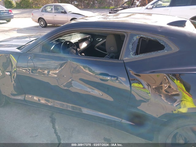 Chevrolet Camaro 1ss 2018 1G1FE1R71J0190662 Image 19