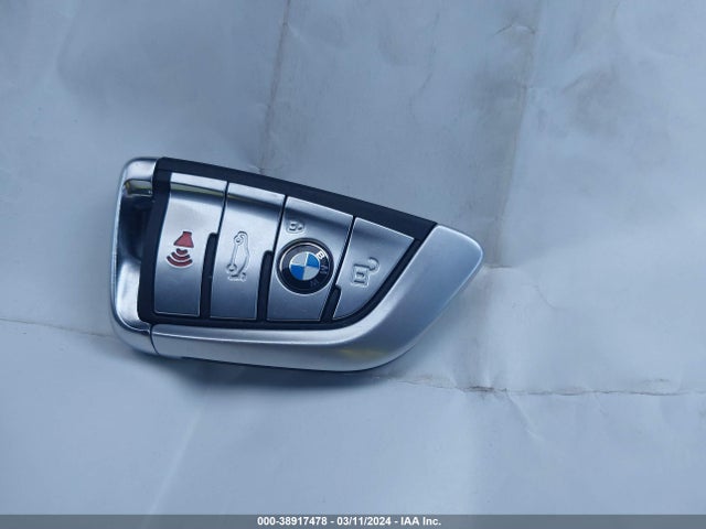BMW 540i Xdrive 2019 WBAJE7C52KWW08279 Image 11