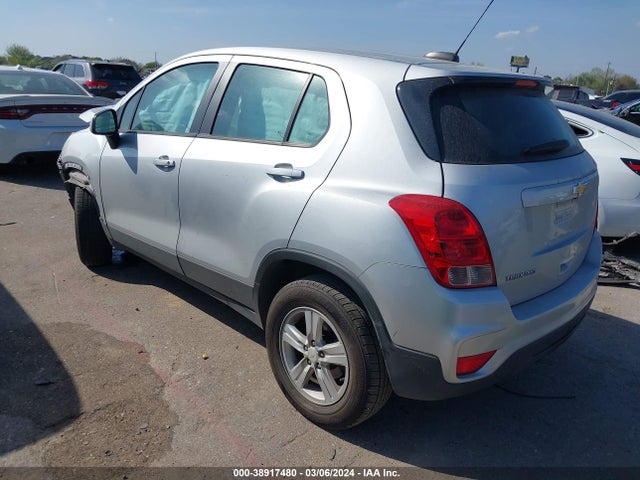 Chevrolet TRAX LS 2018 3GNCJNSB0JL196491 Image 3