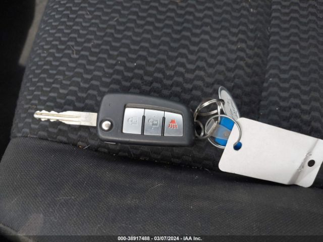 JN1BJ1CR7JW200476 Nissan Rogue Sport S