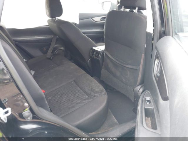 JN1BJ1CR7JW200476 Nissan Rogue Sport S